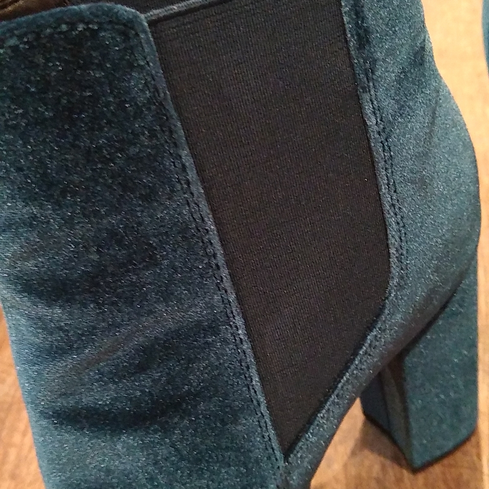 Sam Edelman Case Chelsea Boot - Picture 6 of 9